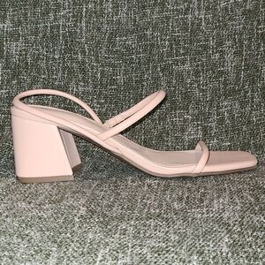 Marc Fisher Strappy Nude Block Heel Sandals Size 6.5